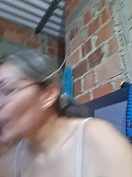 Mia-funny20 online show from June 27, 2026, 9:53 pm