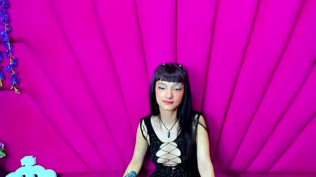 Snapshot of Aurora_18 chatting on December 4, 2024, 5:55 pm Aurora 18 online show from December 4, 2024, 5:55 pm