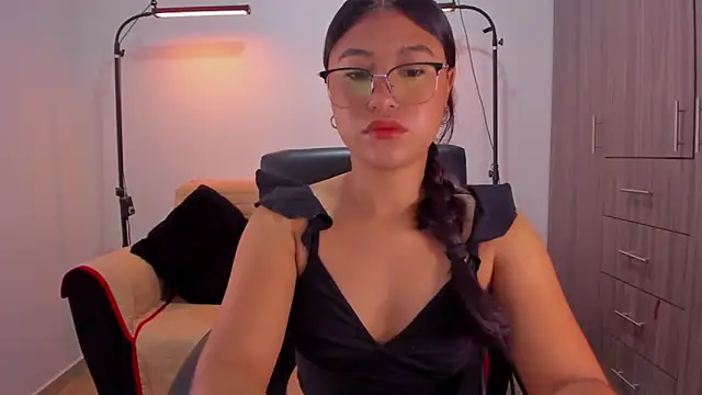 Snapshot of cloy_baby__ chatting on June 1, 2026, 11:34 am cloy baby online show from June 1, 2026, 11:34 am