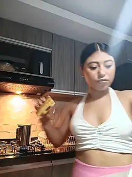 Snapshot of cloy_baby__ chatting on July 17, 2026, 11:06 am cloy baby online show from July 17, 2026, 11:06 am