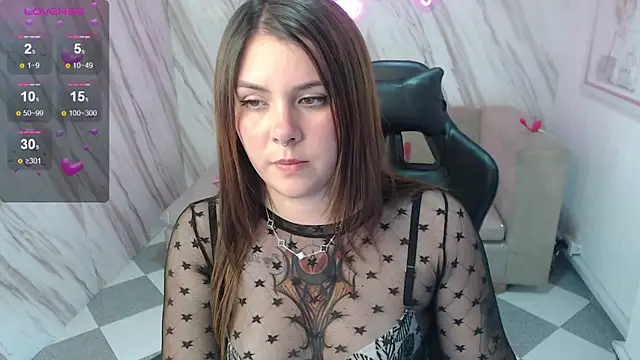 Snapshot of Paula_b_ chatting on September 16, 2025, 1:06 am Paula b online show from September 16, 2025, 1:06 am