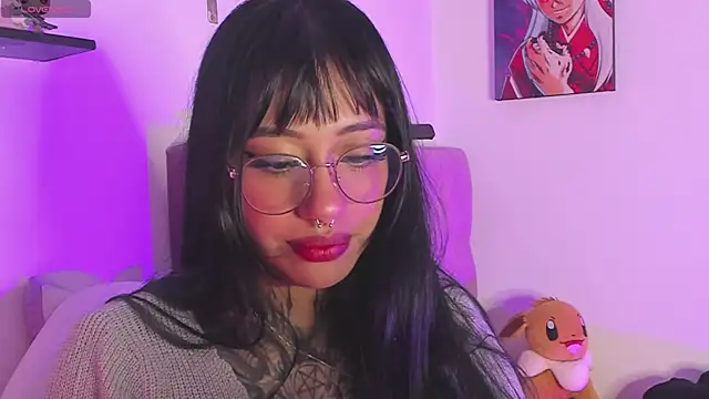 Snapshot of Akari1_Mischief chatting on December 6, 2024, 10:08 pm Akari1 Mischief online show from December 6, 2024, 10:08 pm