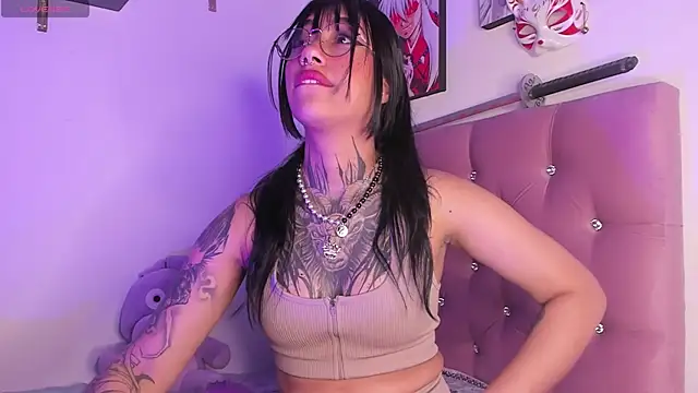 Snapshot of Akari1_Mischief chatting on February 11, 2025, 12:27 pm Akari1 Mischief online show from February 11, 2025, 12:27 pm