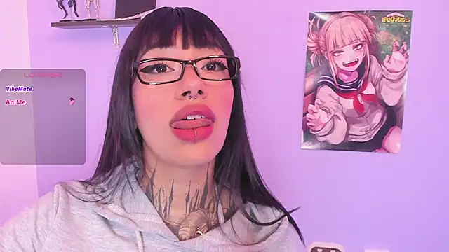 Snapshot of Akari1_Mischief chatting on November 17, 2025, 3:12 am Akari1 Mischief online show from November 17, 2025, 3:12 am