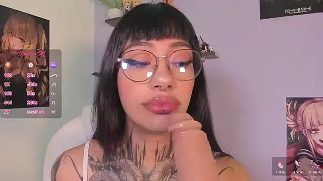 Snapshot of Akari1_Mischief chatting on December 21, 2025, 3:13 am Akari1 Mischief online show from December 21, 2025, 3:13 am