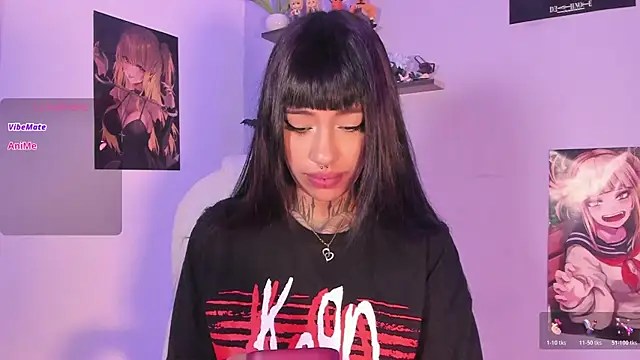 Snapshot of Akari1_Mischief chatting on December 23, 2025, 3:04 am Akari1 Mischief online show from December 23, 2025, 3:04 am