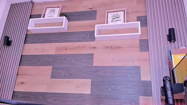 EmmilyCristal online show from February 19, 2025, 12:46 am