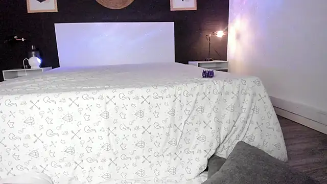 Snapshot of VioletPaket chatting on January 27, 2025, 8:39 pm VioletPaket online show from January 27, 2025, 8:39 pm