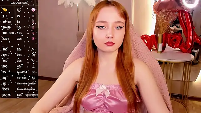 Snapshot of Emma_Chery chatting on February 6, 2025, 5:35 am Emma Chery online show from February 6, 2025, 5:35 am