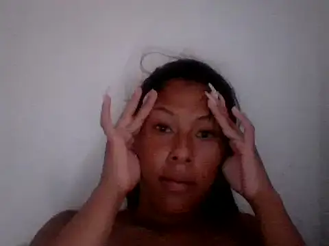 Snapshot of Kitra_New chatting on December 22, 2024, 6:48 pm Kitra New online show from December 22, 2024, 6:48 pm