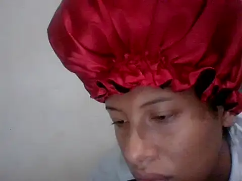 Snapshot of Kitra_New chatting on February 20, 2025, 9:33 am Kitra New online show from February 20, 2025, 9:33 am