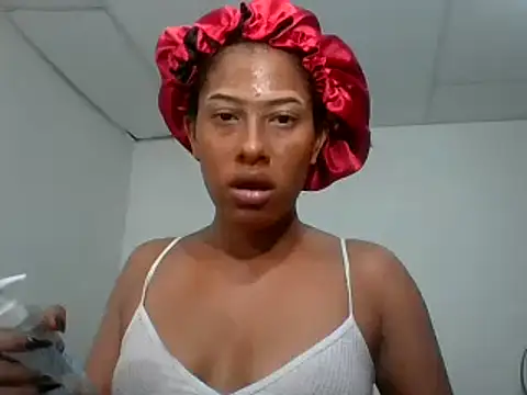 Snapshot of Kitra_New chatting on March 4, 2025, 6:18 pm Kitra New online show from March 4, 2025, 6:18 pm