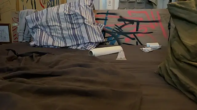 Snapshot of kameray12 chatting on March 17, 2025, 1:18 pm kameray12 online show from March 17, 2025, 1:18 pm