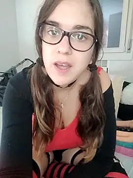 Snapshot of Miachan_LaGattinaVogliosa chatting on October 15, 2025, 1:00 pm Miachan LaGattinaVogliosa online show from October 15, 2025, 1:00 pm