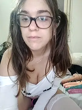 Snapshot of Miachan_LaGattinaVogliosa chatting on October 31, 2025, 2:18 pm Miachan LaGattinaVogliosa online show from October 31, 2025, 2:18 pm