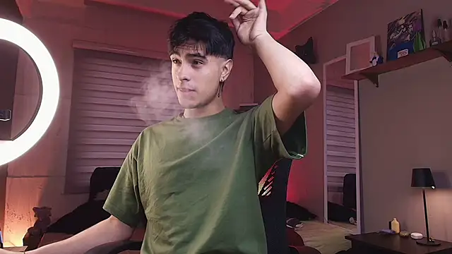 Snapshot of thiago_rockwelll chatting on March 7, 2025, 10:32 pm thiago rockwelll online show from March 7, 2025, 10:32 pm