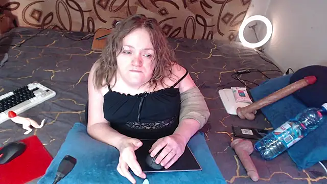 MiniNatalie online show from February 21, 2025, 10:39 am