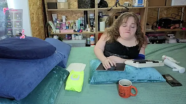 MiniNatalie online show from January 18, 2026, 7:34 am