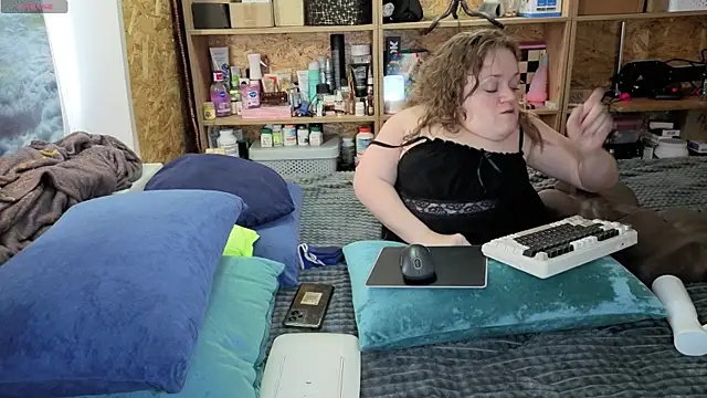 MiniNatalie online show from February 1, 2026, 6:12 am