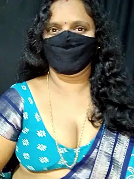 vintage-vibs online show from October 5, 2025, 6:17 pm