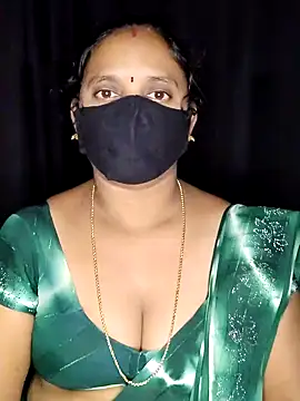 vintage-vibs online show from October 30, 2025, 5:35 pm