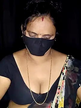 vintage-vibs online show from October 31, 2025, 5:41 am