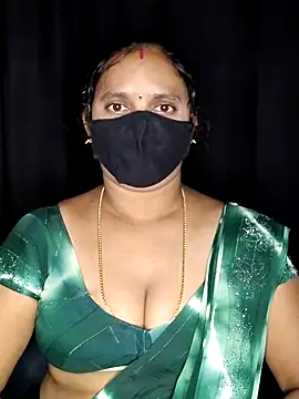 vintage-vibs online show from November 16, 2025, 5:51 pm