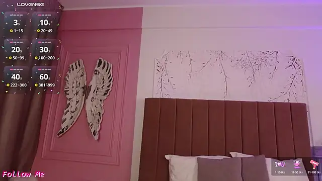 PinkySparks online show from April 22, 2026, 5:58 pm