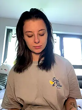 Snapshot of Mia-Minou chatting on October 9, 2025, 8:23 am Mia-Minou online show from October 9, 2025, 8:23 am