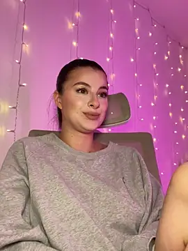 Snapshot of Mia-Minou chatting on October 24, 2025, 10:33 am Mia-Minou online show from October 24, 2025, 10:33 am