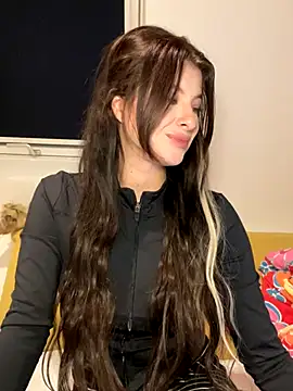 Snapshot of Mia-Minou chatting on November 2, 2025, 5:37 pm Mia-Minou online show from November 2, 2025, 5:37 pm