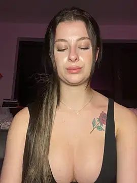 Snapshot of Mia-Minou chatting on November 10, 2025, 10:31 pm Mia-Minou online show from November 10, 2025, 10:31 pm