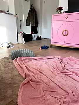 Snapshot of Mia-Minou chatting on November 27, 2025, 12:51 pm Mia-Minou online show from November 27, 2025, 12:51 pm