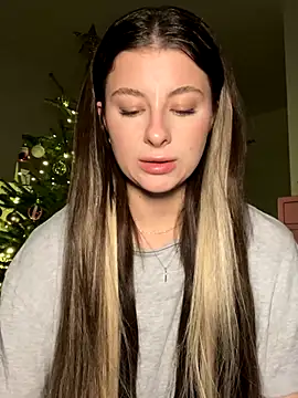 Snapshot of Mia-Minou chatting on November 29, 2025, 1:08 am Mia-Minou online show from November 29, 2025, 1:08 am