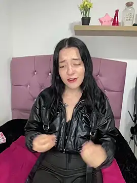 Snapshot of Isabella_21x chatting on February 18, 2025, 12:17 pm Isabella 21x online show from February 18, 2025, 12:17 pm