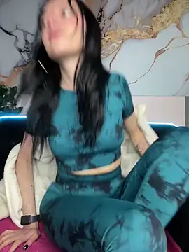 Snapshot of Isabella_21x chatting on October 15, 2025, 12:49 pm Isabella 21x online show from October 15, 2025, 12:49 pm