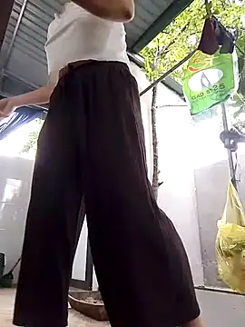 Aninyin22 online show from June 11, 2026, 2:53 am