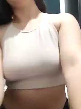 Snapshot of dulccemaria24 chatting on December 13, 2024, 3:49 am dulccemaria24 online show from December 13, 2024, 3:49 am