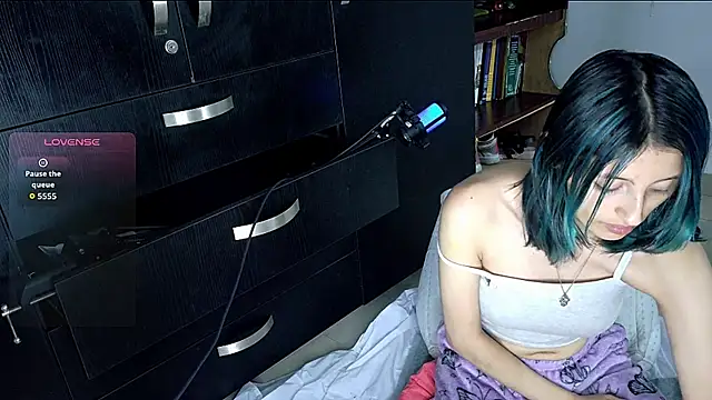 Snapshot of Camila---torres chatting on October 5, 2025, 2:10 am Camila---torres online show from October 5, 2025, 2:10 am