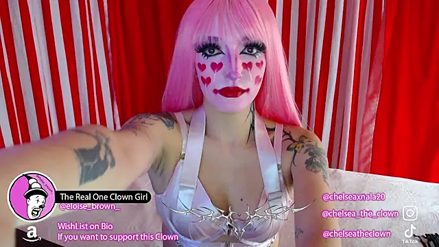 Snapshot of Eloise-brown chatting on June 13, 2026, 8:51 pm Eloise-brown online show from June 13, 2026, 8:51 pm
