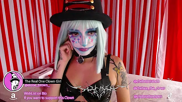 Snapshot of Eloise-brown chatting on June 16, 2026, 7:27 pm Eloise-brown online show from June 16, 2026, 7:27 pm