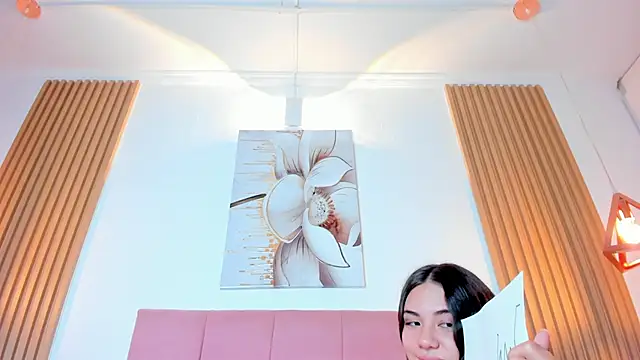 mia nevaeh online show from February 5, 2025, 12:10 am