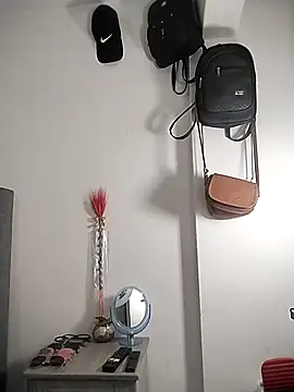 Corina hot online show from March 9, 2025, 1:35 am