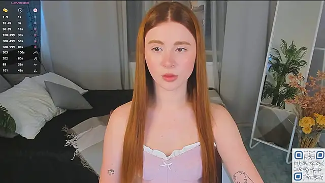 Freckle Diyana online show from March 15, 2025, 2:03 am