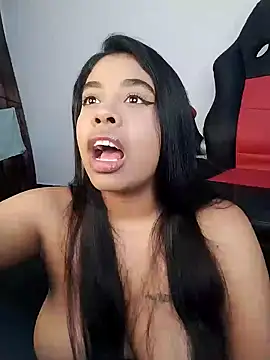 Snapshot of Fanny_Klean chatting on January 31, 2025, 9:16 am Fanny Klean online show from January 31, 2025, 9:16 am