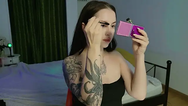 VioletCatt online show from June 3, 2026, 5:54 am
