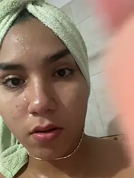 Snapshot of AnnaRosse1 chatting on March 7, 2025, 5:49 pm AnnaRosse1 online show from March 7, 2025, 5:49 pm