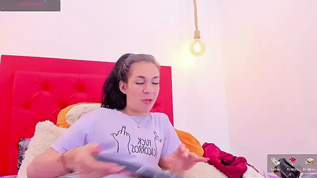 Mia thompson 19 online show from February 20, 2025, 8:58 pm