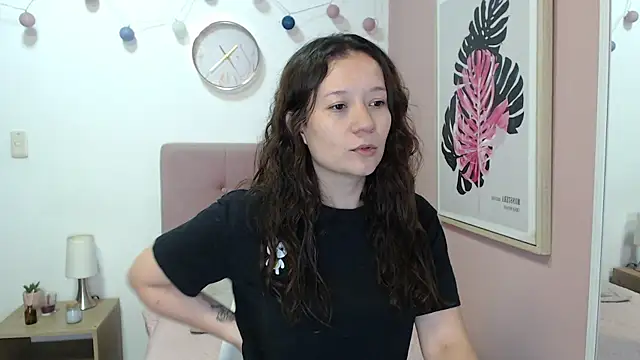 Snapshot of lanna_1878 chatting on June 3, 2026, 1:14 pm lanna 1878 online show from June 3, 2026, 1:14 pm