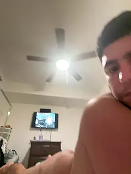 Snapshot of elwhite1996 chatting on November 23, 2025, 7:19 am elwhite1996 online show from November 23, 2025, 7:19 am